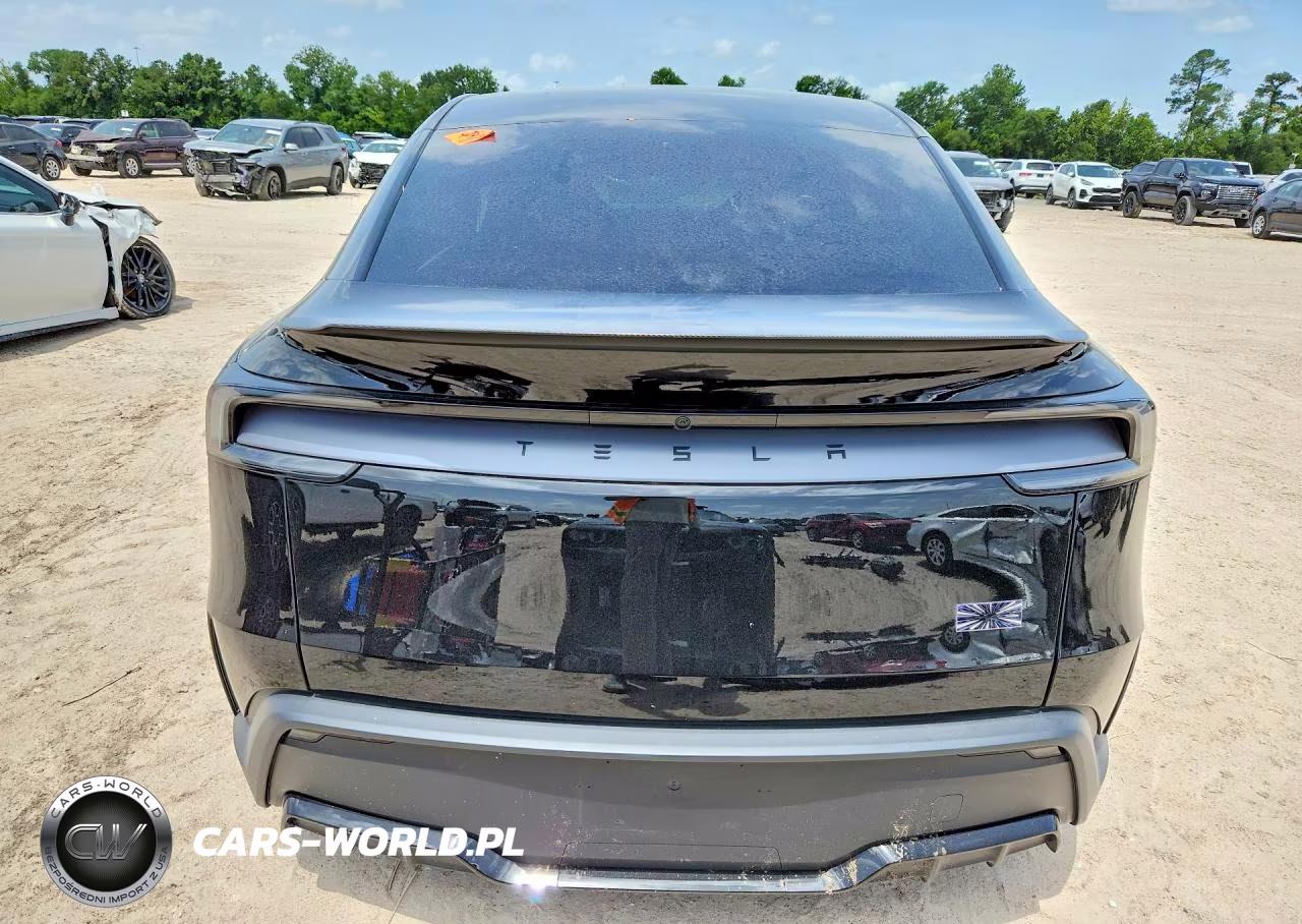 2026 Tesla Model Y VIN:7SAYGDET4TA721937 - 6
