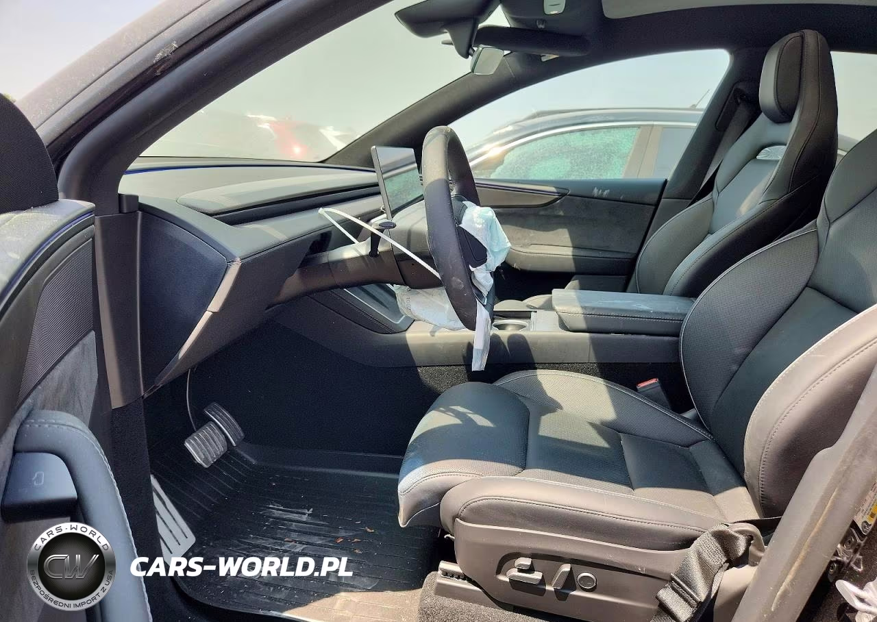 2026 Tesla Model Y VIN:7SAYGDET4TA721937 - 7