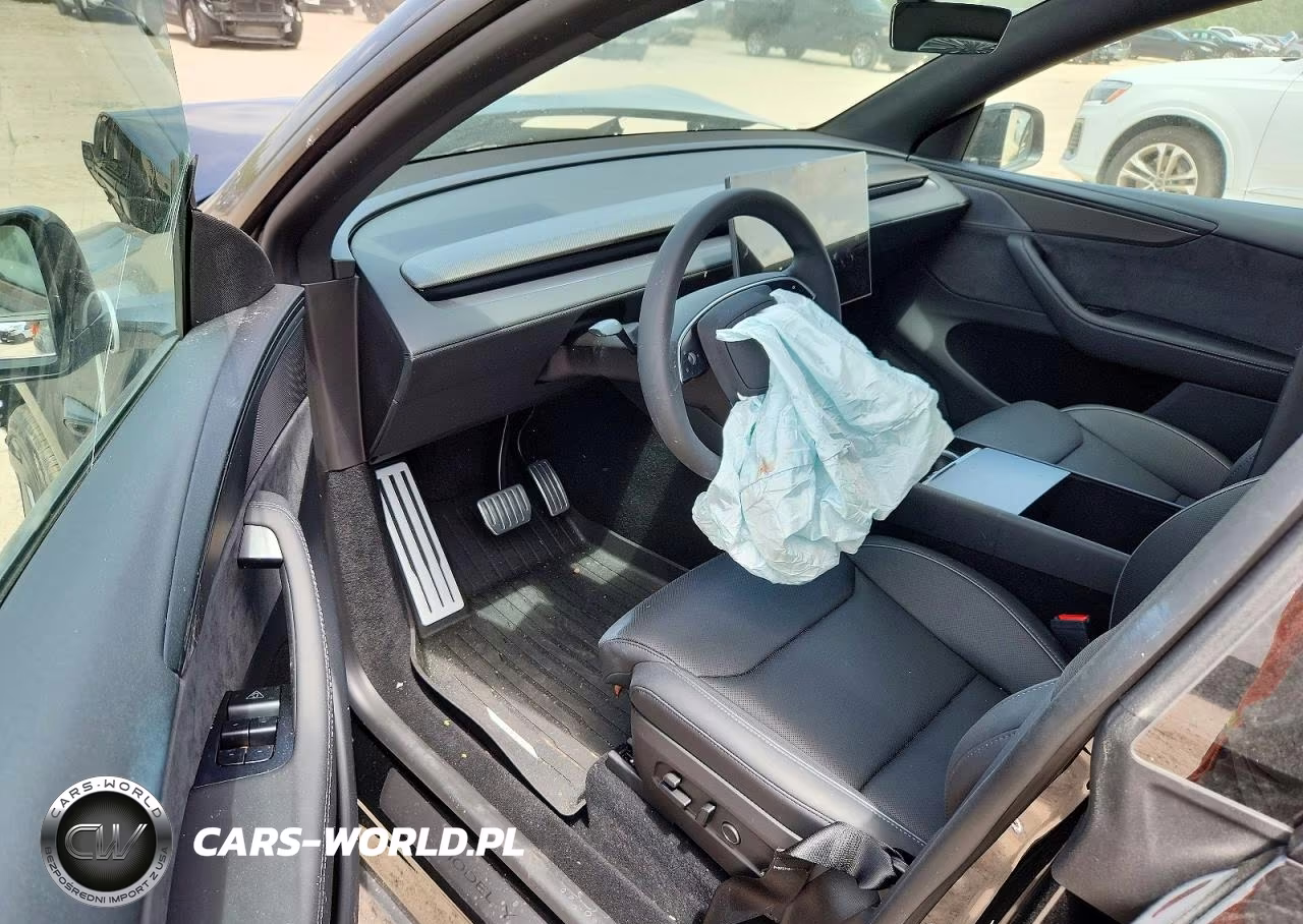 2026 Tesla Model Y VIN:7SAYGDET4TA721937 - 8