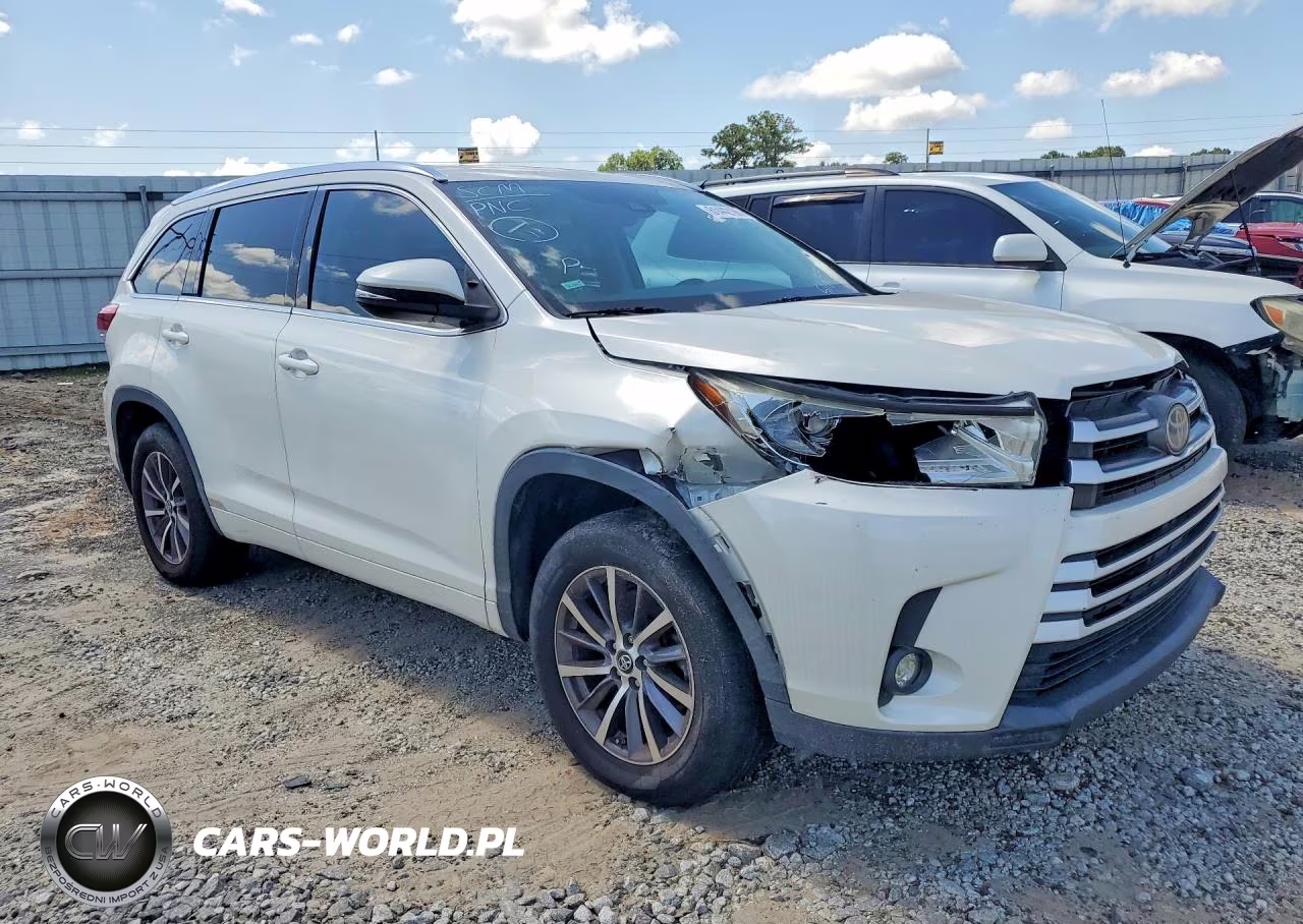 2017 Toyota Highlander Xle VIN:5TDKZRFH1HS511855 - 4