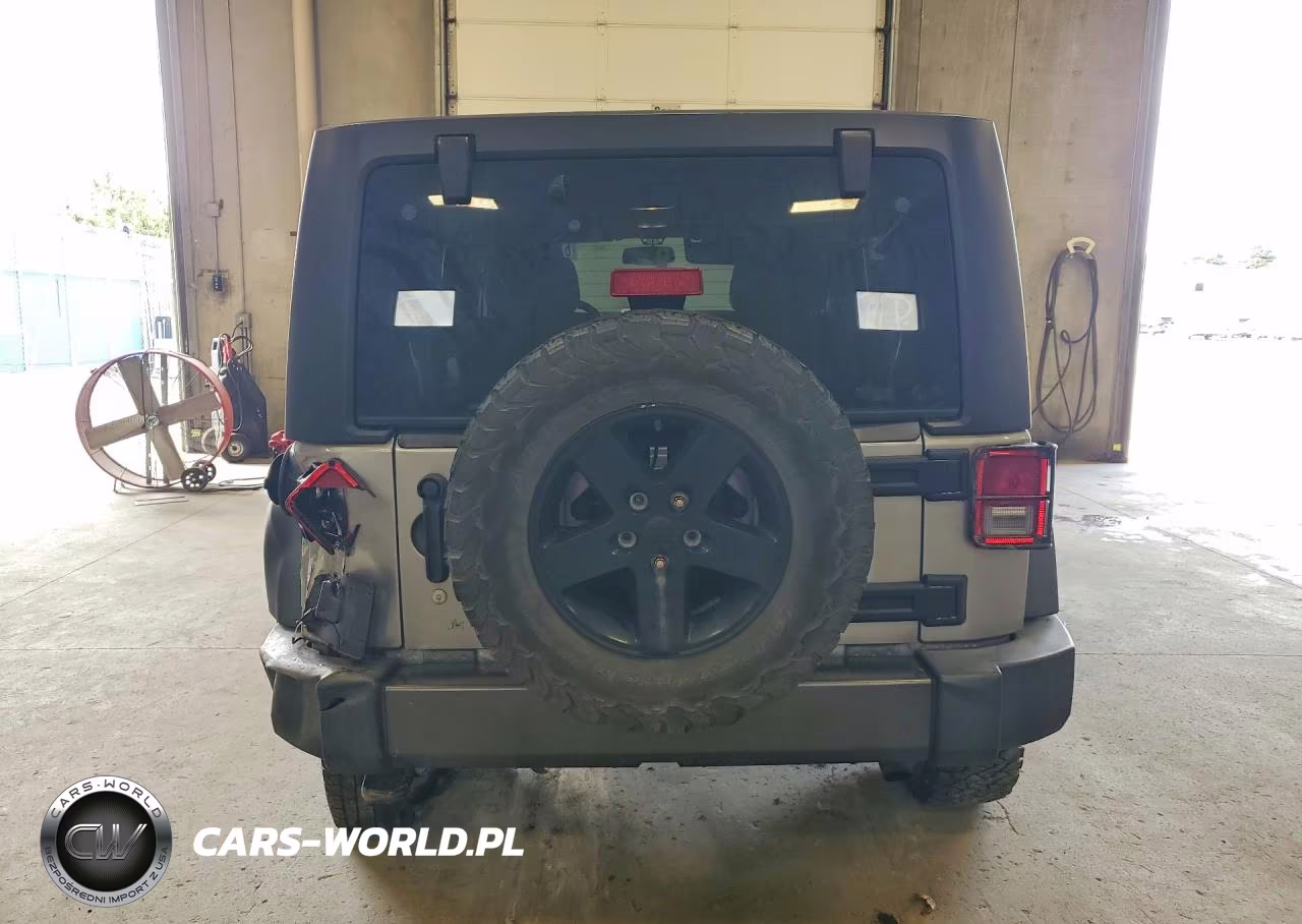 2017 Jeep Wrangler Unlimited Sport VIN:1C4HJWDG9HL666181 - 6