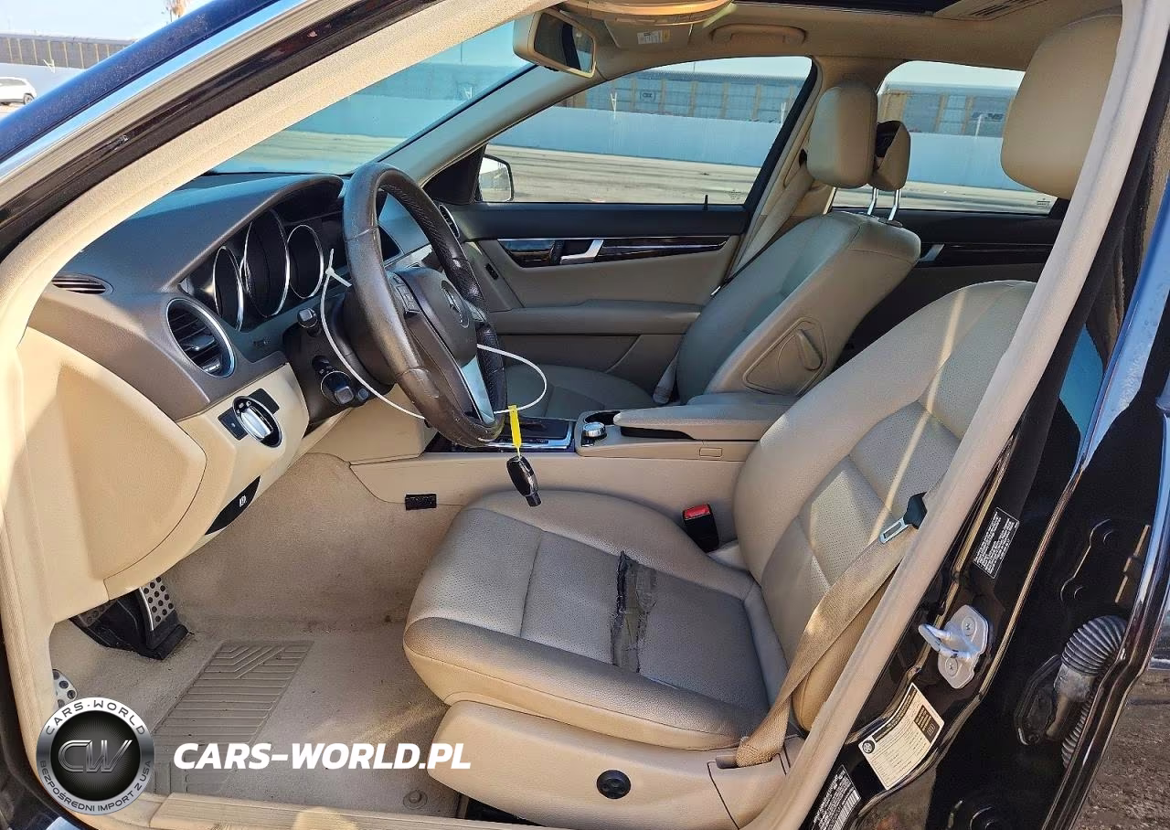 2012 Mercedes-Benz C 300 4Matic VIN:WDDGF8BB0CR204331 - 7