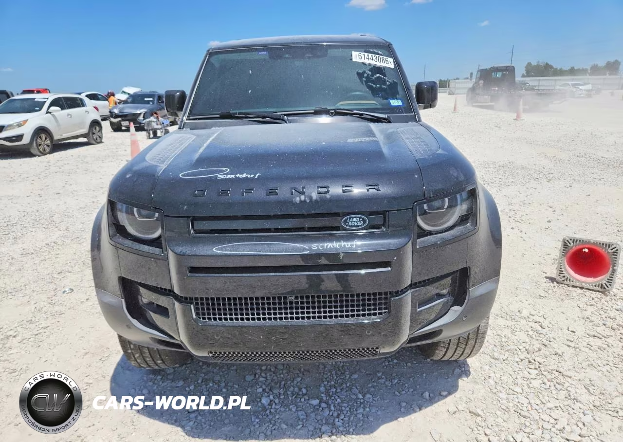 2026 Land Rover Defender 110 S VIN:SALEJEEX6T2485557 - 5