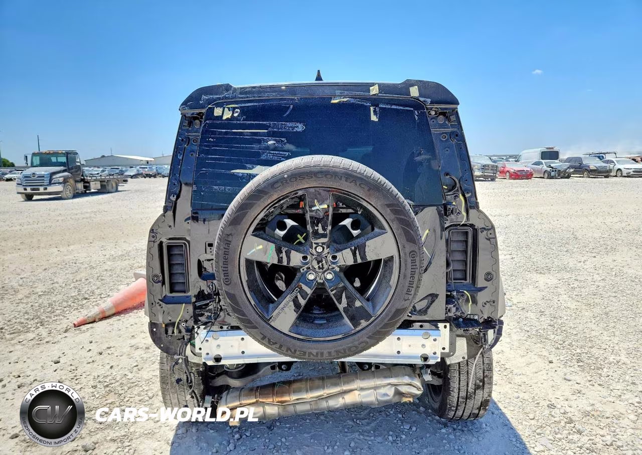 2026 Land Rover Defender 110 S VIN:SALEJEEX6T2485557 - 6