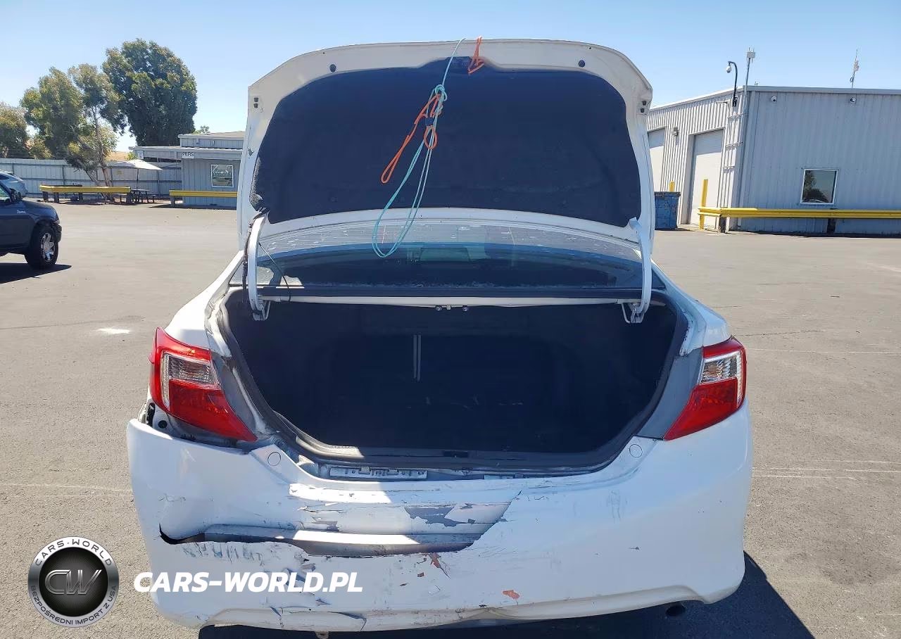 2014 Toyota Camry Le VIN:4T4BF1FK0ER409378 - 6