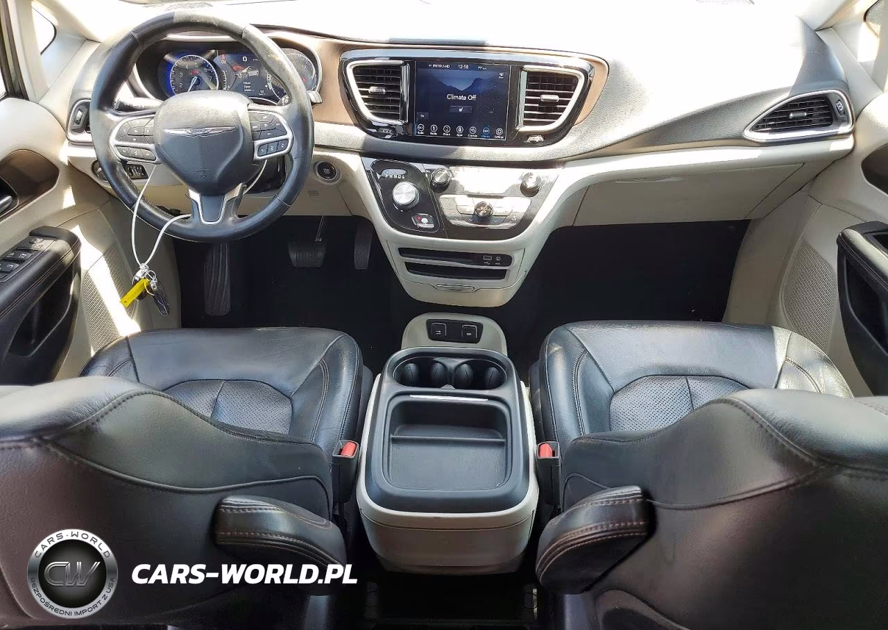 2018 Chrysler Pacifica Touring L VIN:2C4RC1BG8JR112356 - 8