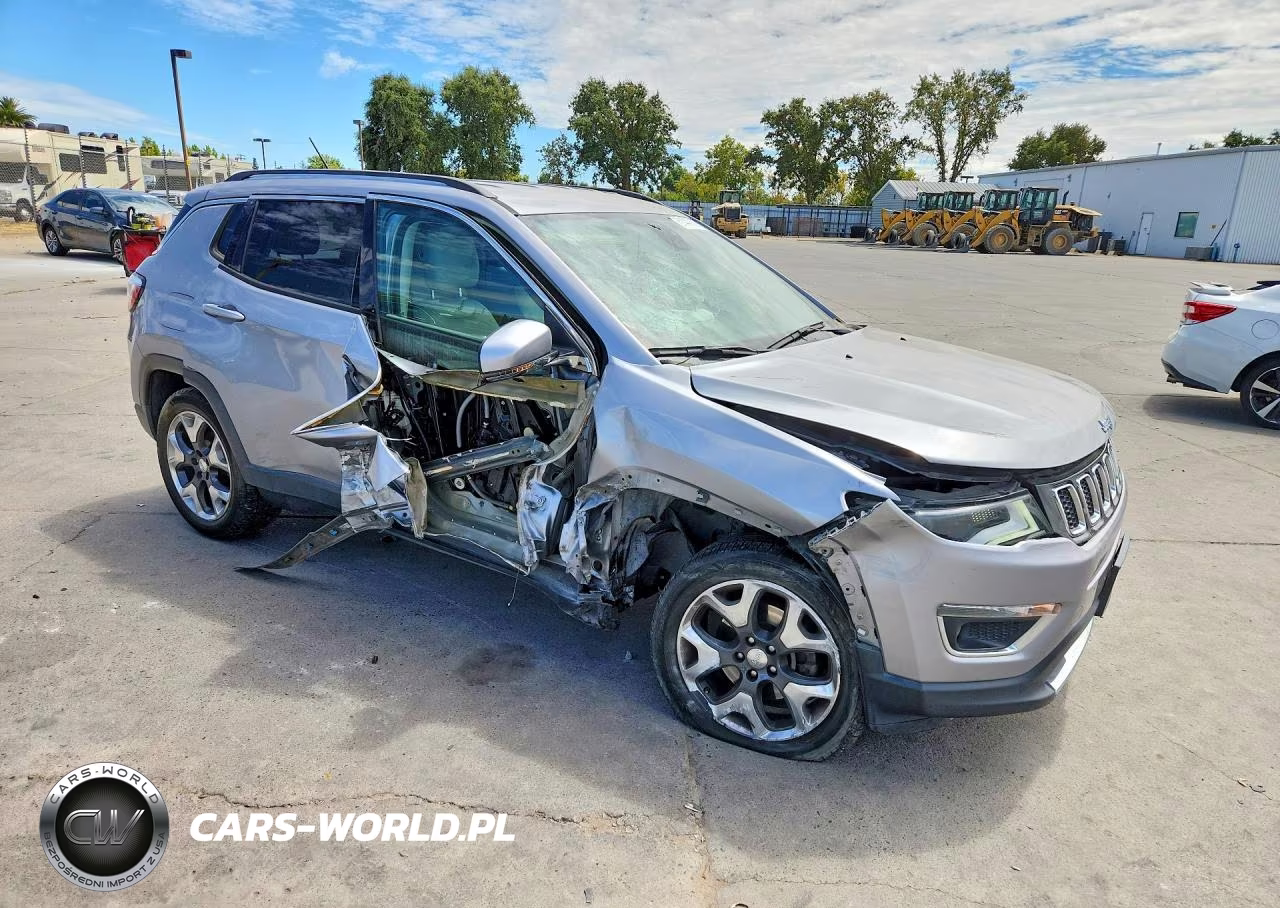 2018 Jeep Compass Limited VIN:3C4NJCCB6JT357947 - 4