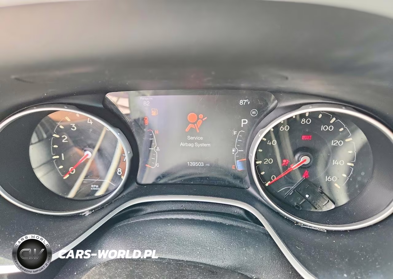 2018 Jeep Compass Limited VIN:3C4NJCCB6JT357947 - 9