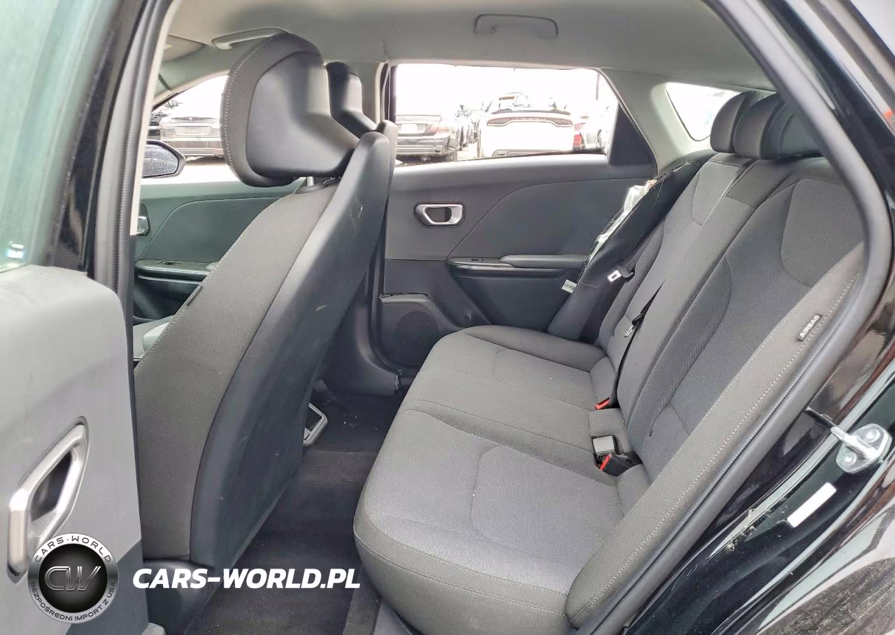 2025 Kia K4 Lxs VIN:3KPFT4DE8SE066644 - 10