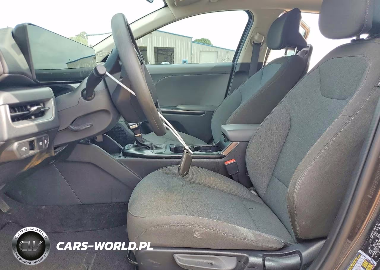 2025 Kia K4 VIN:3KPFT4DE4SE117721 - 7