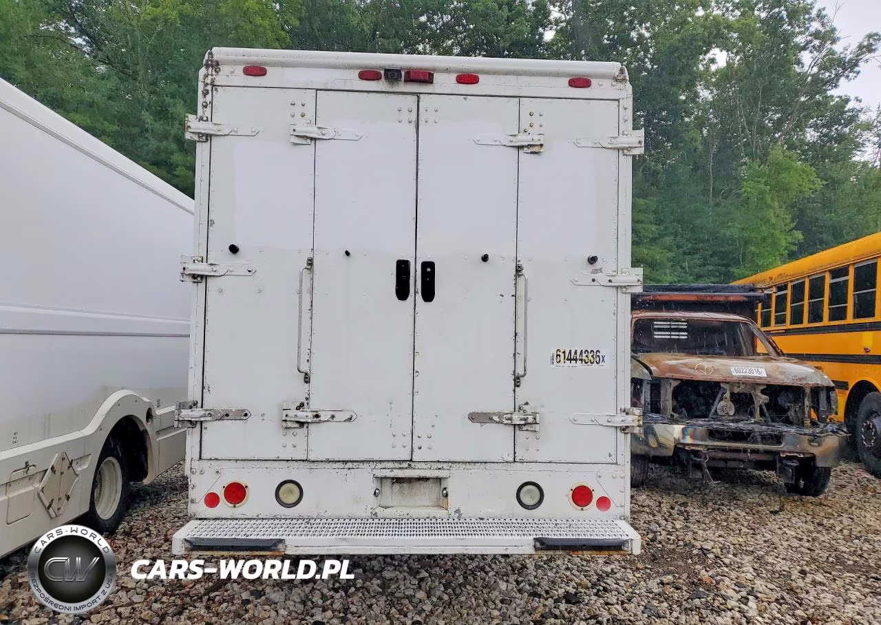 2005 Freightliner Mt45 Chassis Delivery Truck VIN:4UZAANBW25CV06012 - 6