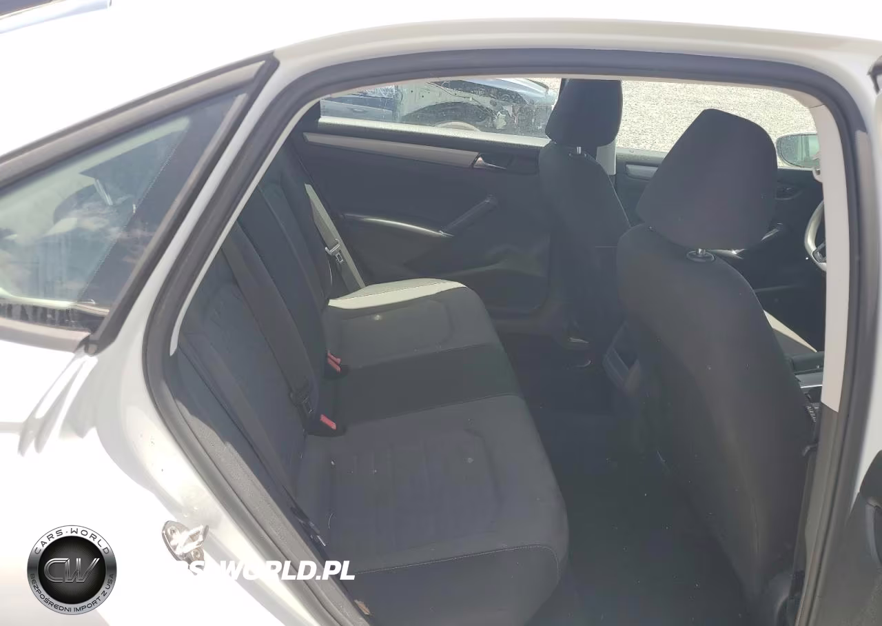 2020 Volkswagen Passat S VIN:1VWAA7A32LC003081 - 10
