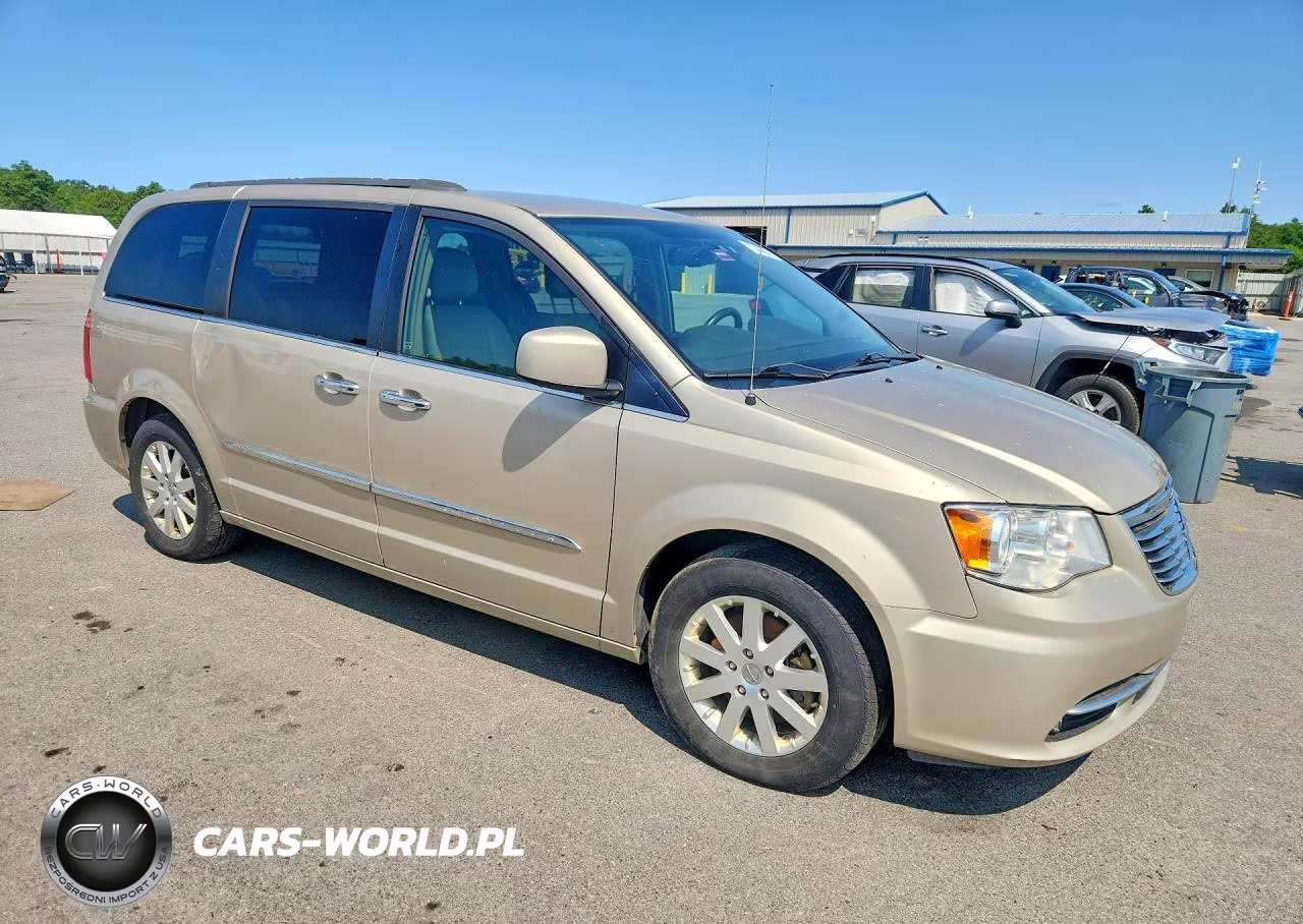 2016 Chrysler Town & Country Touring VIN:2C4RC1BGXGR112769 - 4