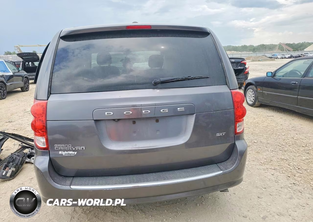 2018 Dodge Grand Caravan Sxt VIN:2C4RDGCG5JR298520 - 6