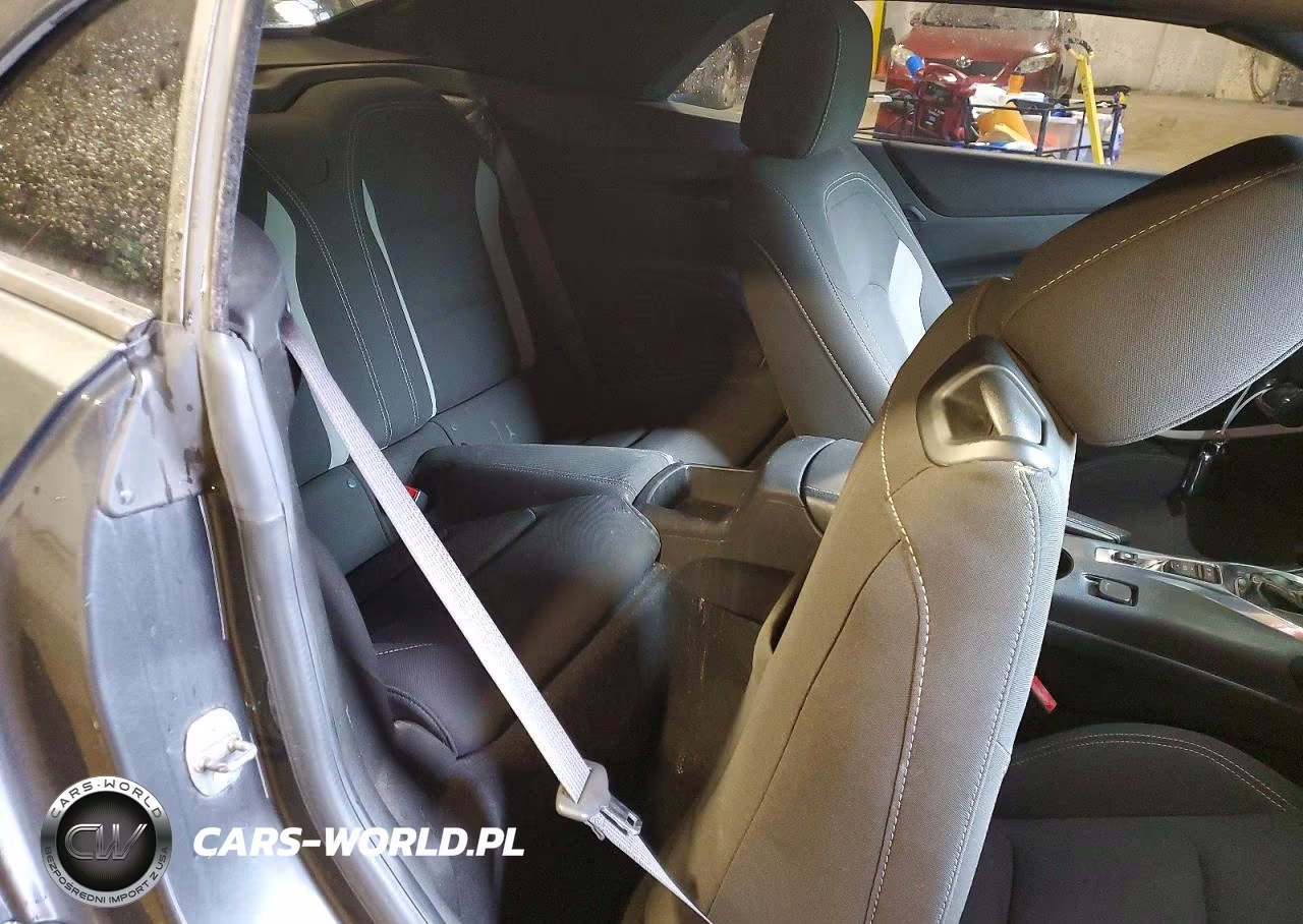 2018 Chevrolet Camaro Lt VIN:1G1FB3DS4J0116748 - 10