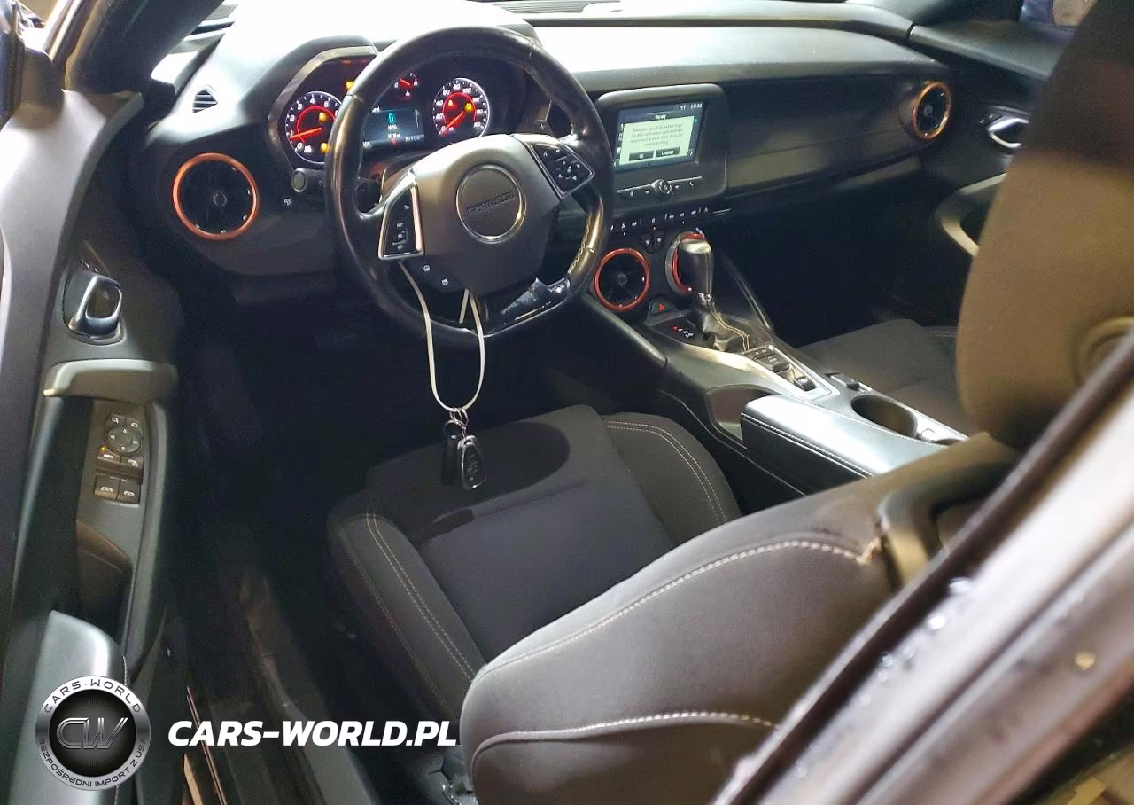 2018 Chevrolet Camaro Lt VIN:1G1FB3DS4J0116748 - 8