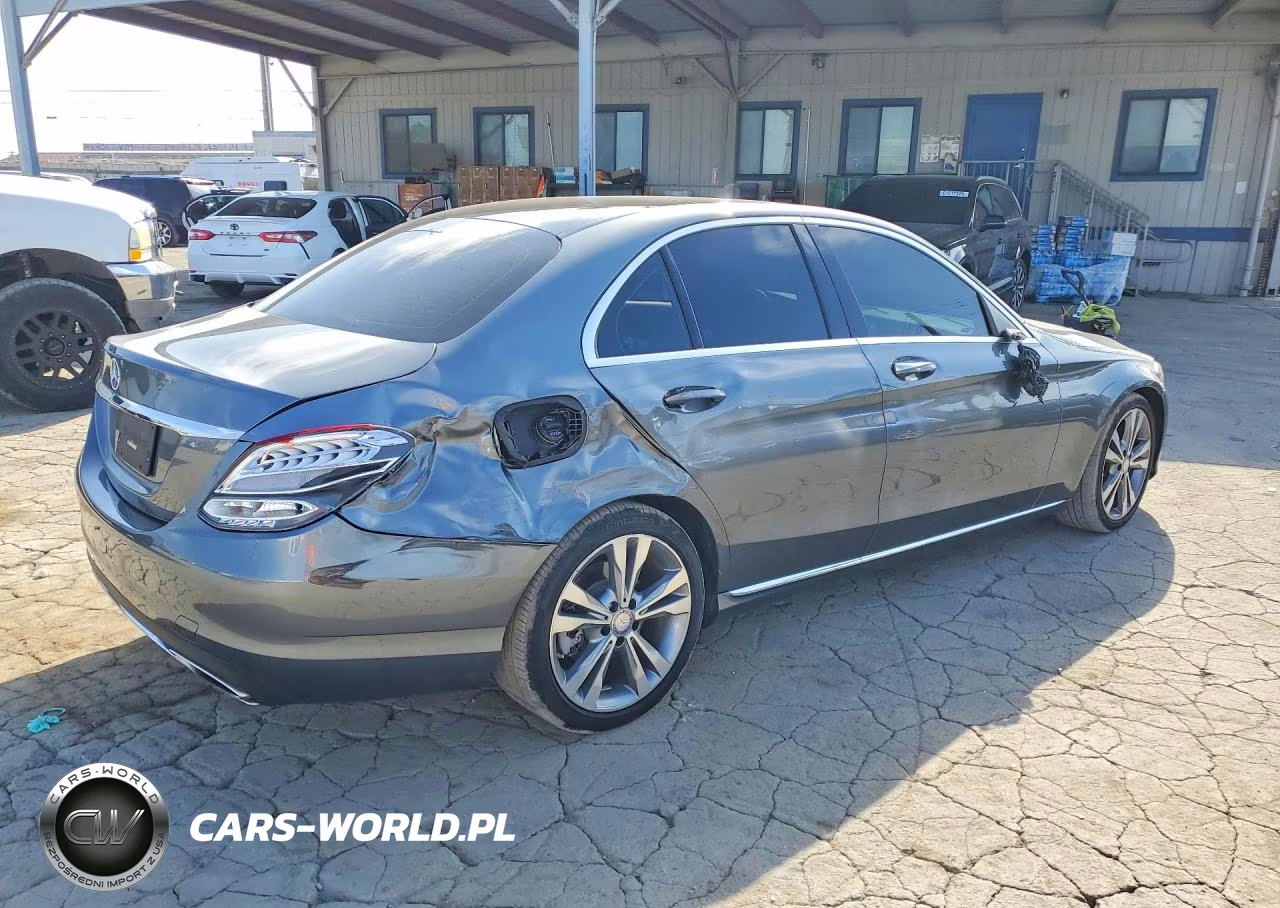 2017 Mercedes-Benz C 300 VIN:55SWF4JB8HU205478 - 3