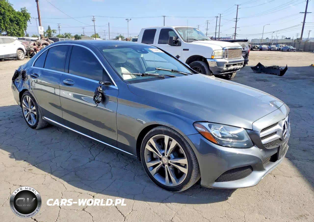 2017 Mercedes-Benz C 300 VIN:55SWF4JB8HU205478 - 4
