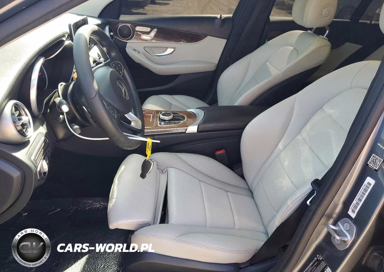 2017 Mercedes-Benz C 300 VIN:55SWF4JB8HU205478 - 7