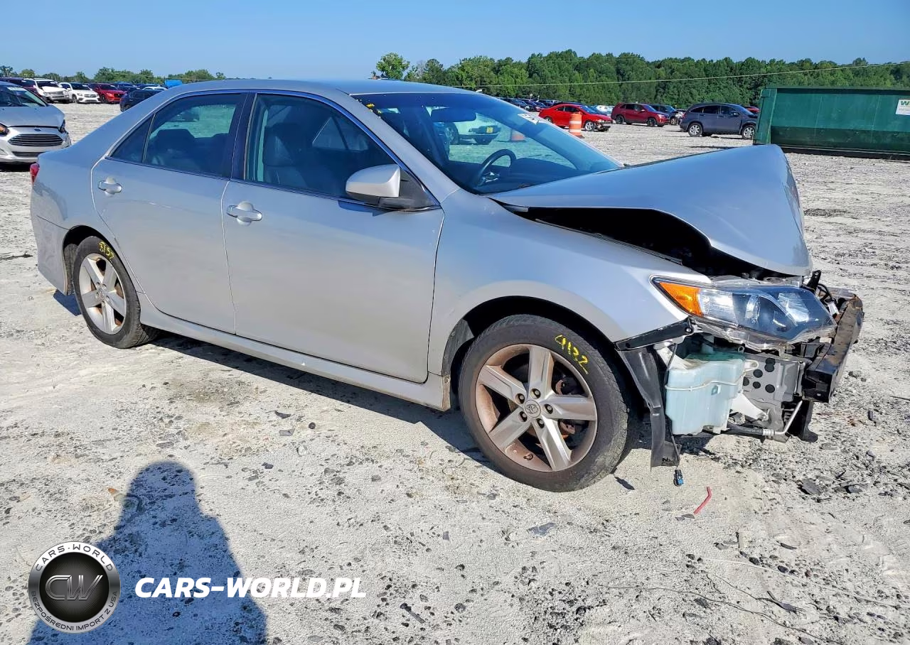 2013 Toyota Camry Se VIN:4T1BF1FK3DU269951 - 4