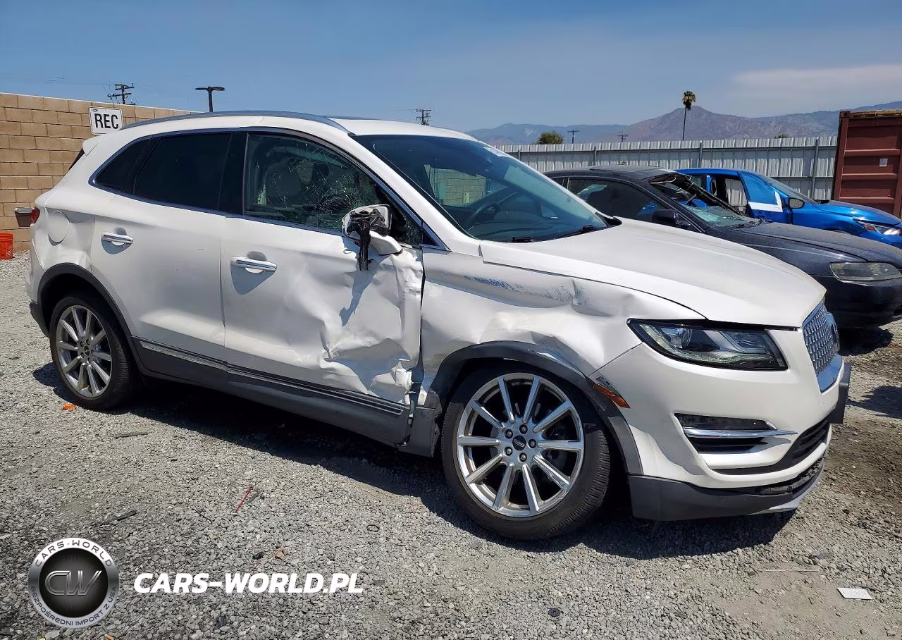 2019 Lincoln Mkc Reserve VIN:5LMCJ3C94KUL27768 - 4