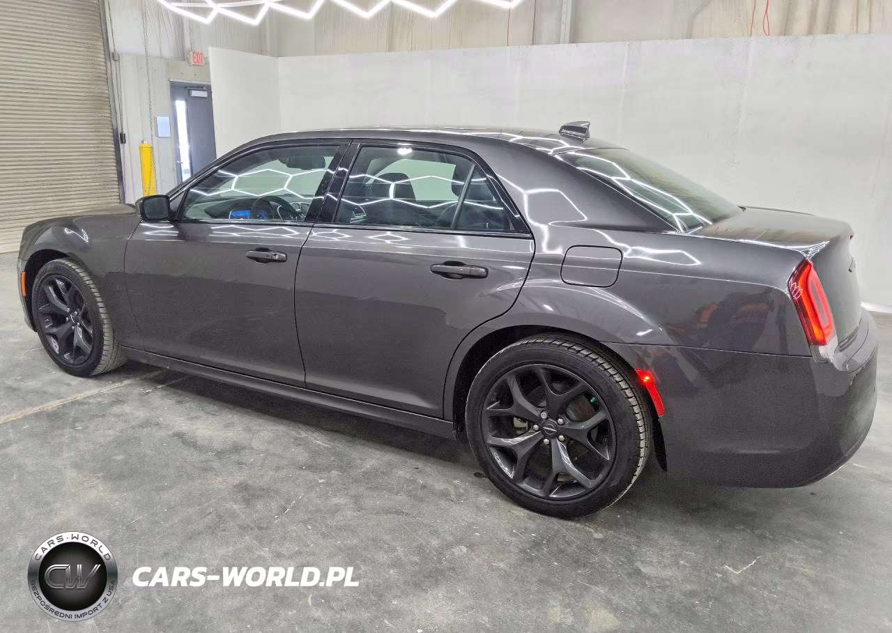 2022 Chrysler 300 Touring L VIN:2C3CCADG7NH245421 - 2
