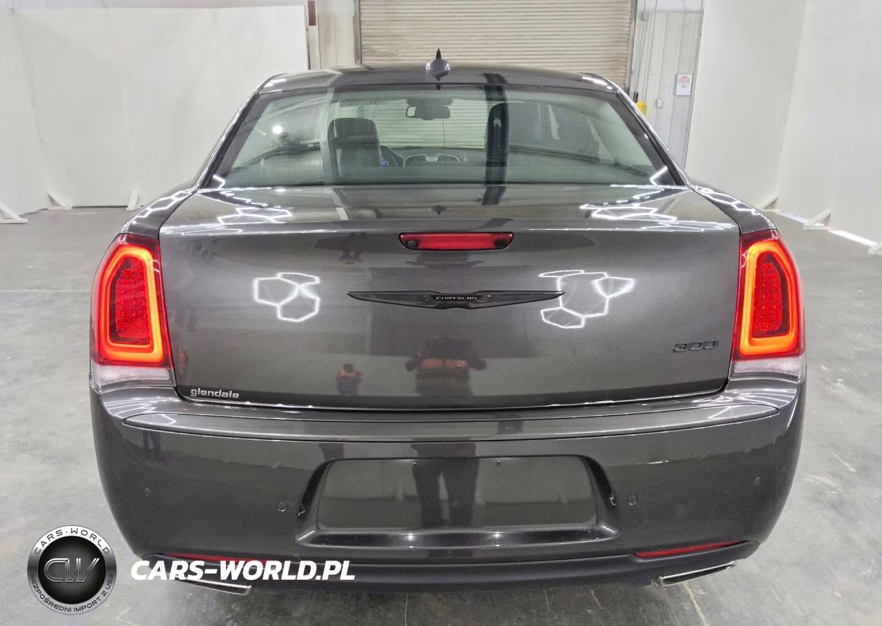 2022 Chrysler 300 Touring L VIN:2C3CCADG7NH245421 - 6