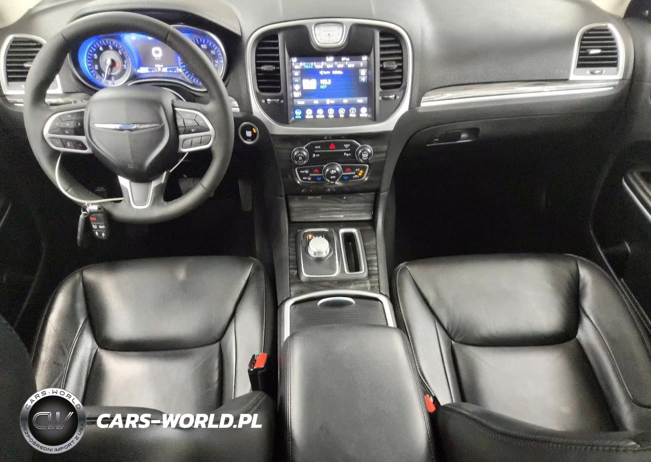 2022 Chrysler 300 Touring L VIN:2C3CCADG7NH245421 - 8