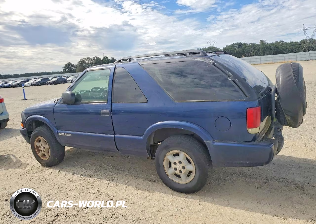 2000 Chevrolet Blazer VIN:1GNCT18W3YK298151 - 2