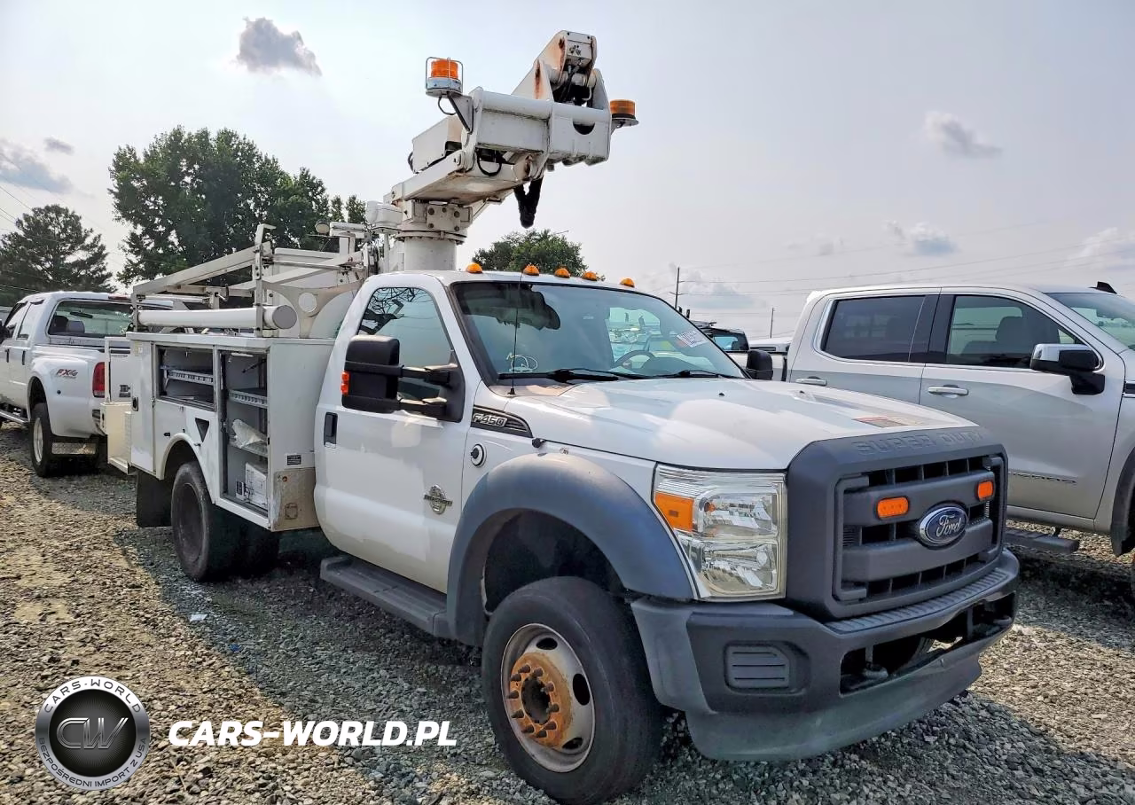 2015 Ford F450 Super Duty Bucket Truck VIN:1FDUF4GT2FEC59359 - 4