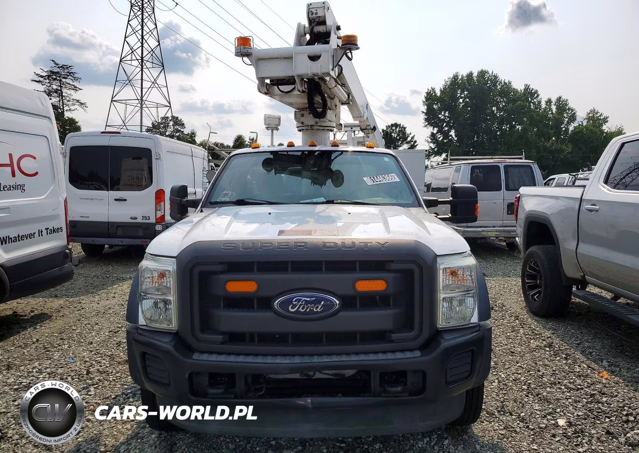 2015 Ford F450 Super Duty Bucket Truck VIN:1FDUF4GT2FEC59359 - 5