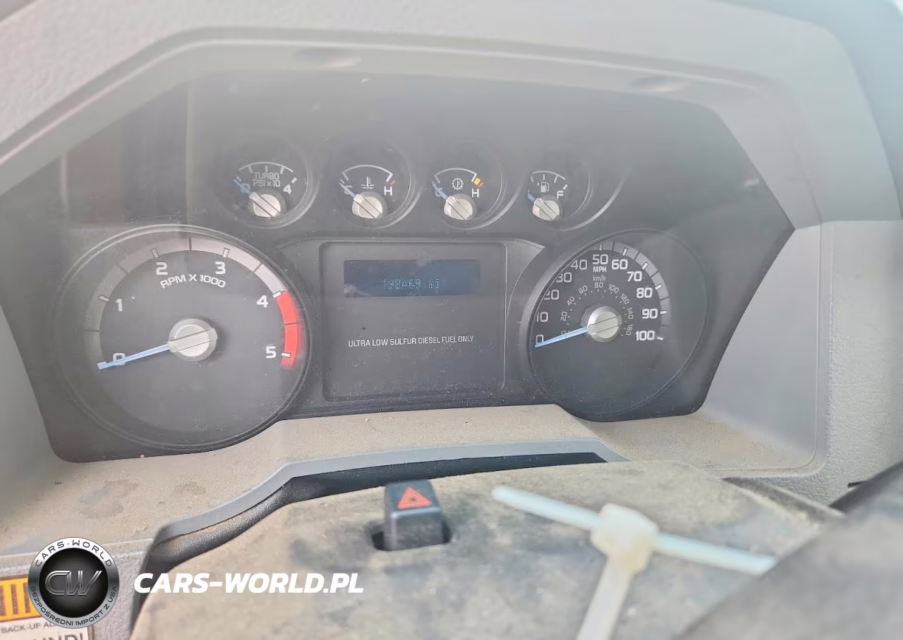 2015 Ford F450 Super Duty Bucket Truck VIN:1FDUF4GT2FEC59359 - 9