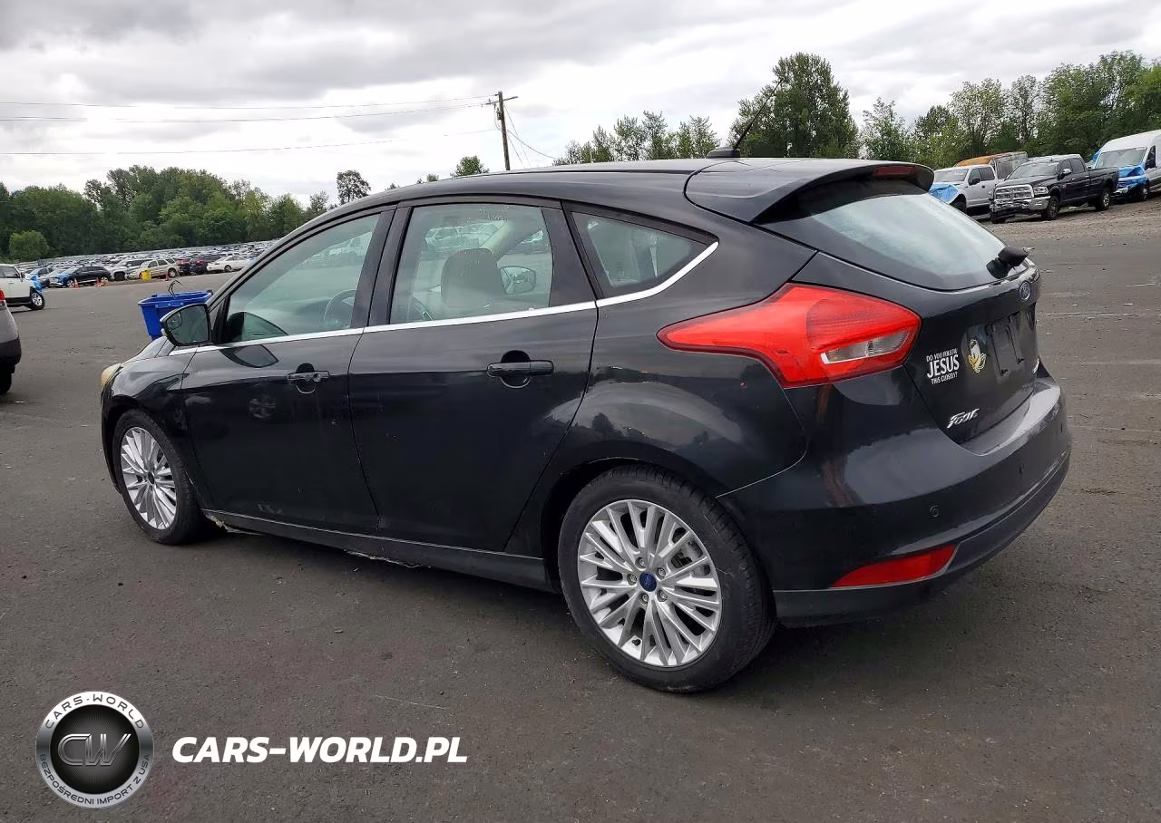 2015 Ford Focus Titanium VIN:1FADP3N22FL222111 - 2