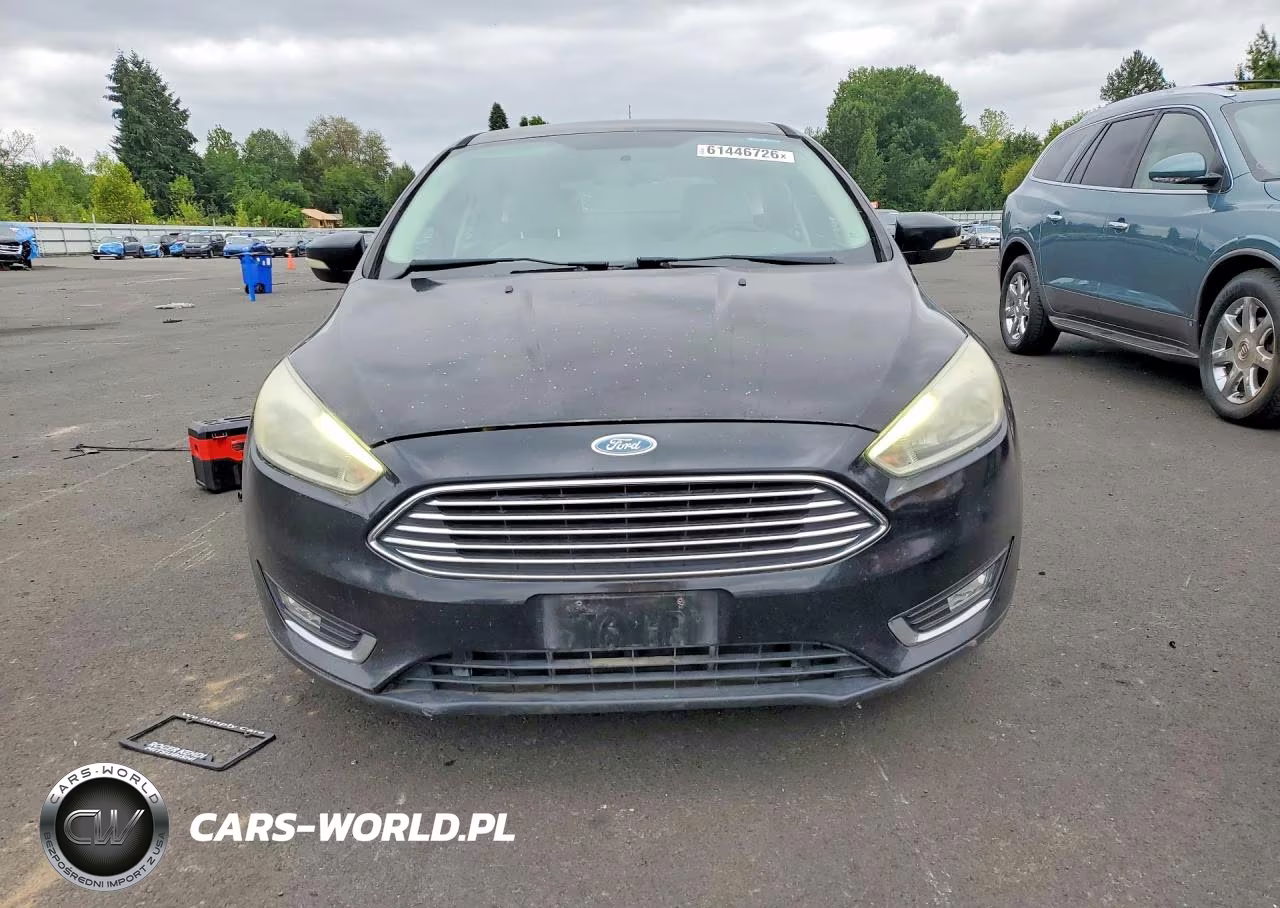 2015 Ford Focus Titanium VIN:1FADP3N22FL222111 - 5