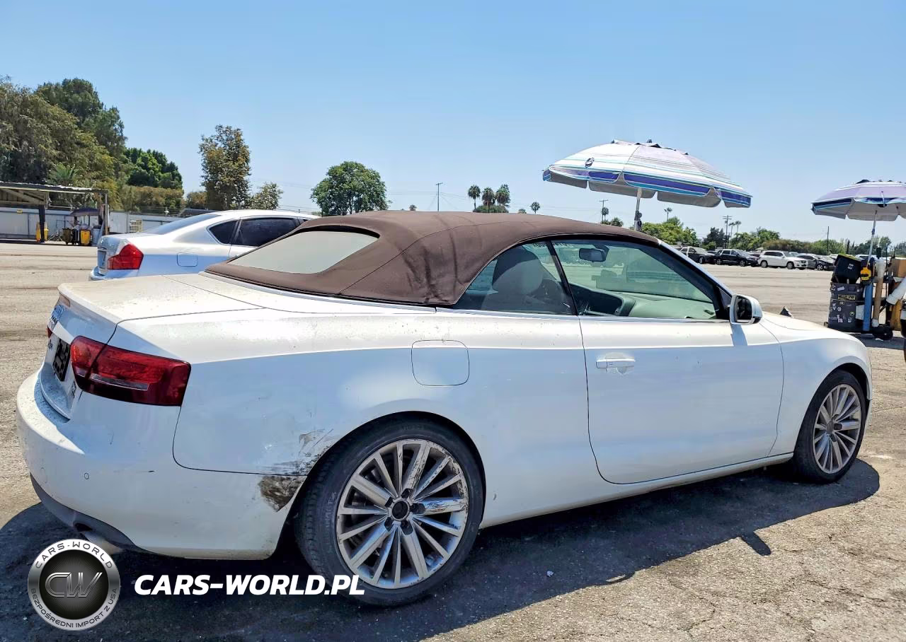 2010 Audi A5 Premium Plus VIN:WAULFAFH1AN019883 - 3