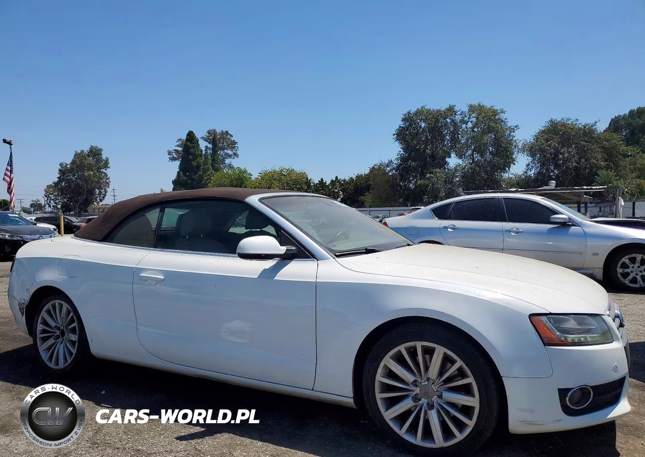 2010 Audi A5 Premium Plus VIN:WAULFAFH1AN019883 - 4