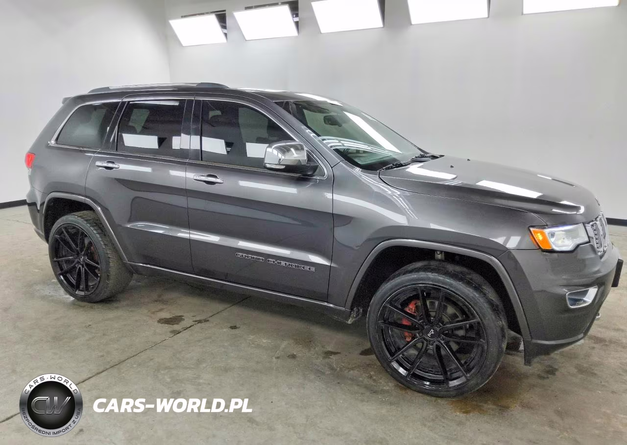 2017 Jeep Grand Cherokee Overland VIN:1C4RJFCG9HC676716 - 4
