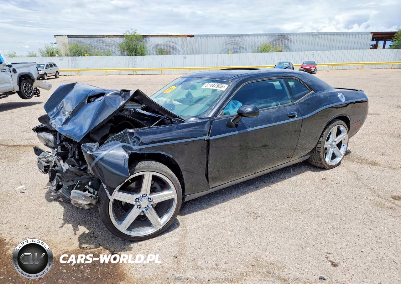 2015 Dodge Challenger Sxt – zdjęcie 1 z 12