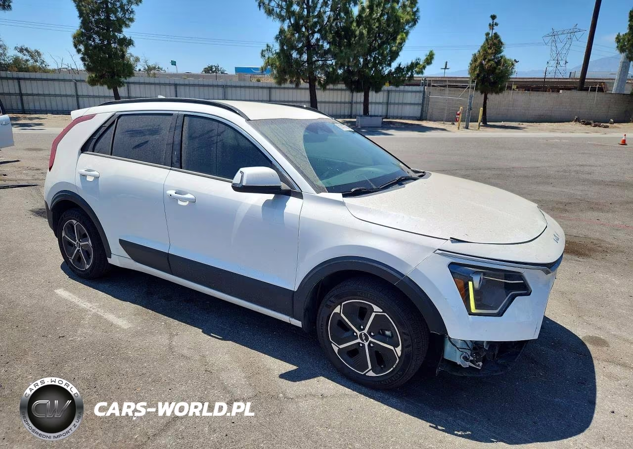 2023 Kia Niro Ex VIN:KNDCR3LE5P5043872 - 4