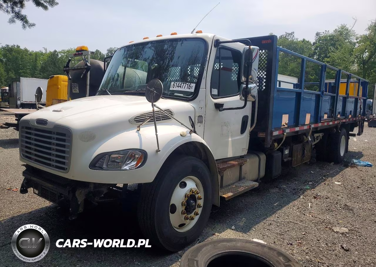 2015 Freightliner Business Class M2 Flatbed Truck