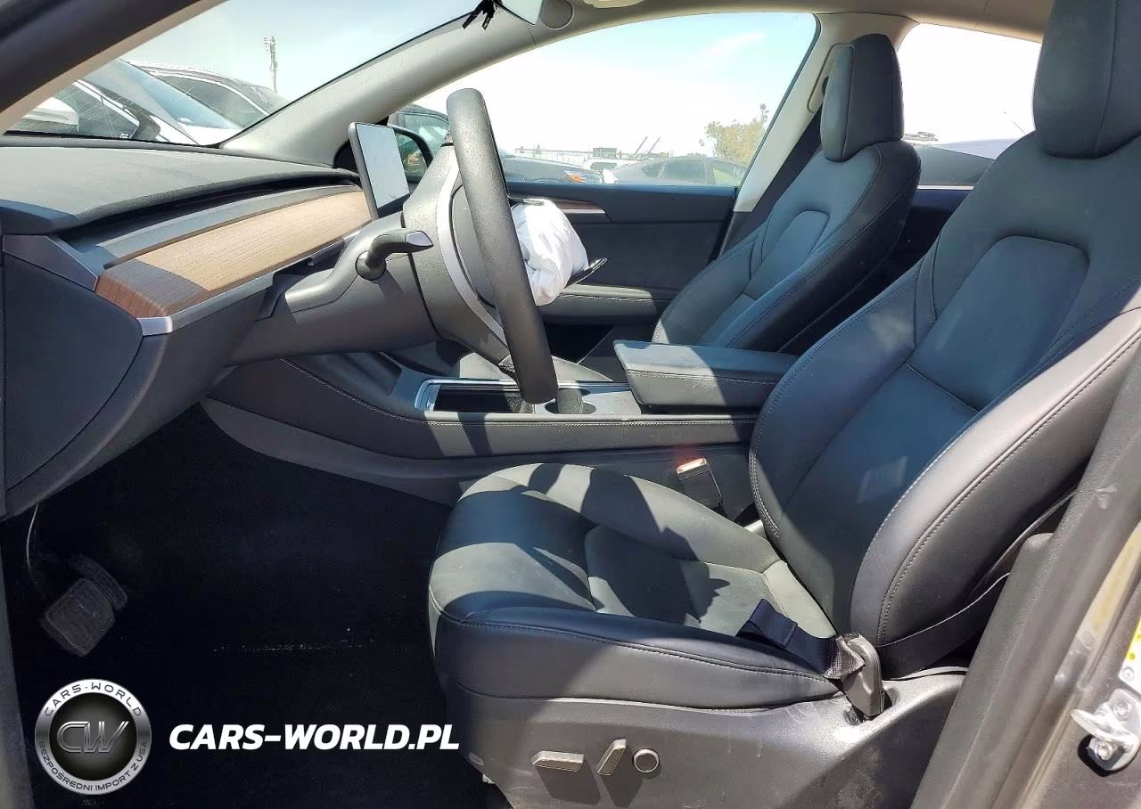 2025 Tesla Model Y VIN:7SAYGDED1SF311932 - 7