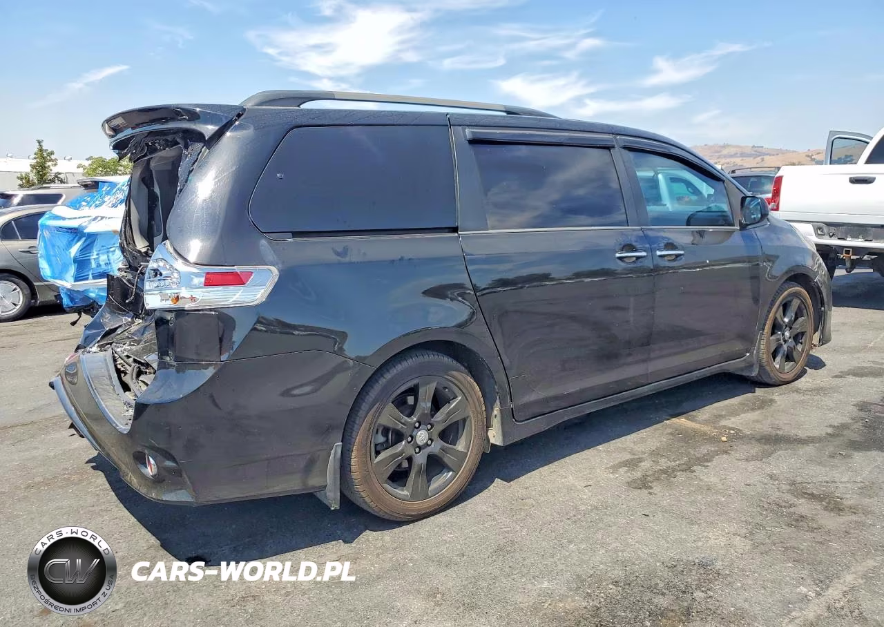 2017 Toyota Sienna Se VIN:5TDXZ3DC4HS845291 - 3