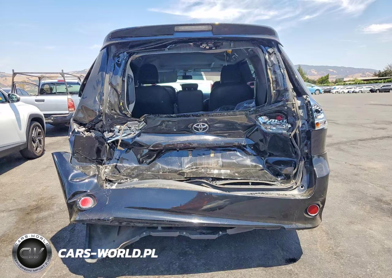 2017 Toyota Sienna Se VIN:5TDXZ3DC4HS845291 - 6