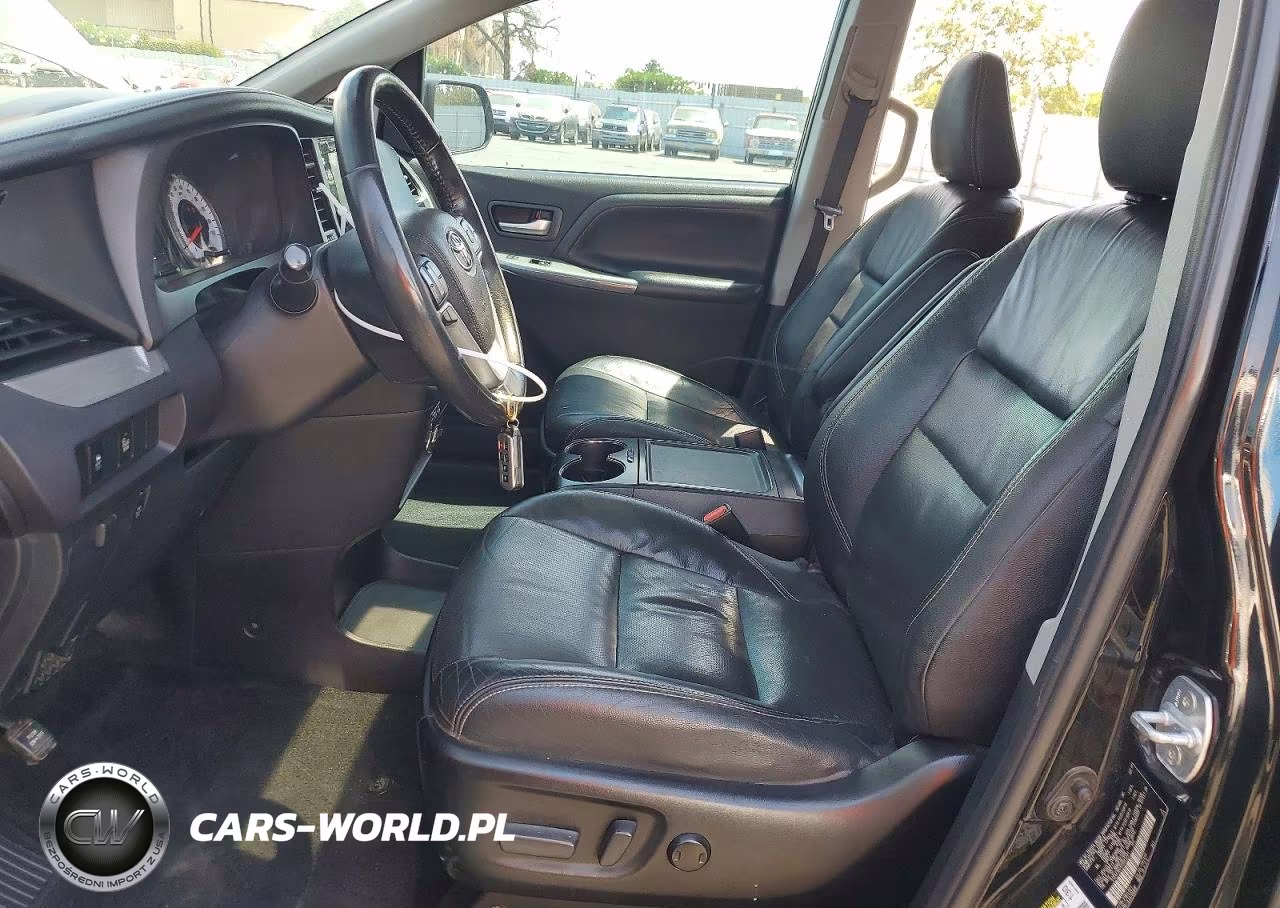 2017 Toyota Sienna Se VIN:5TDXZ3DC4HS845291 - 7