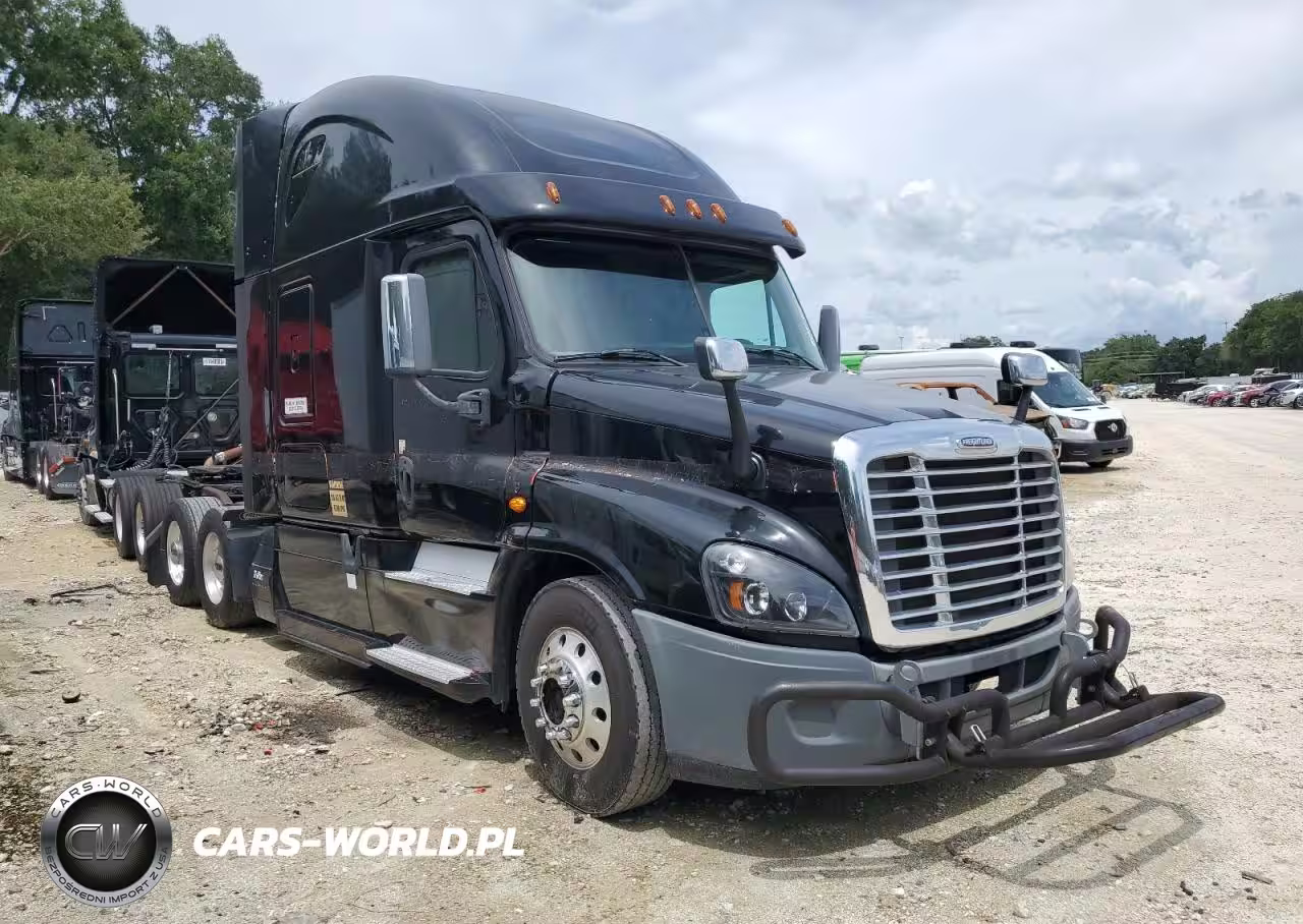 2015 FREIGHTLINER CASCADIA 1