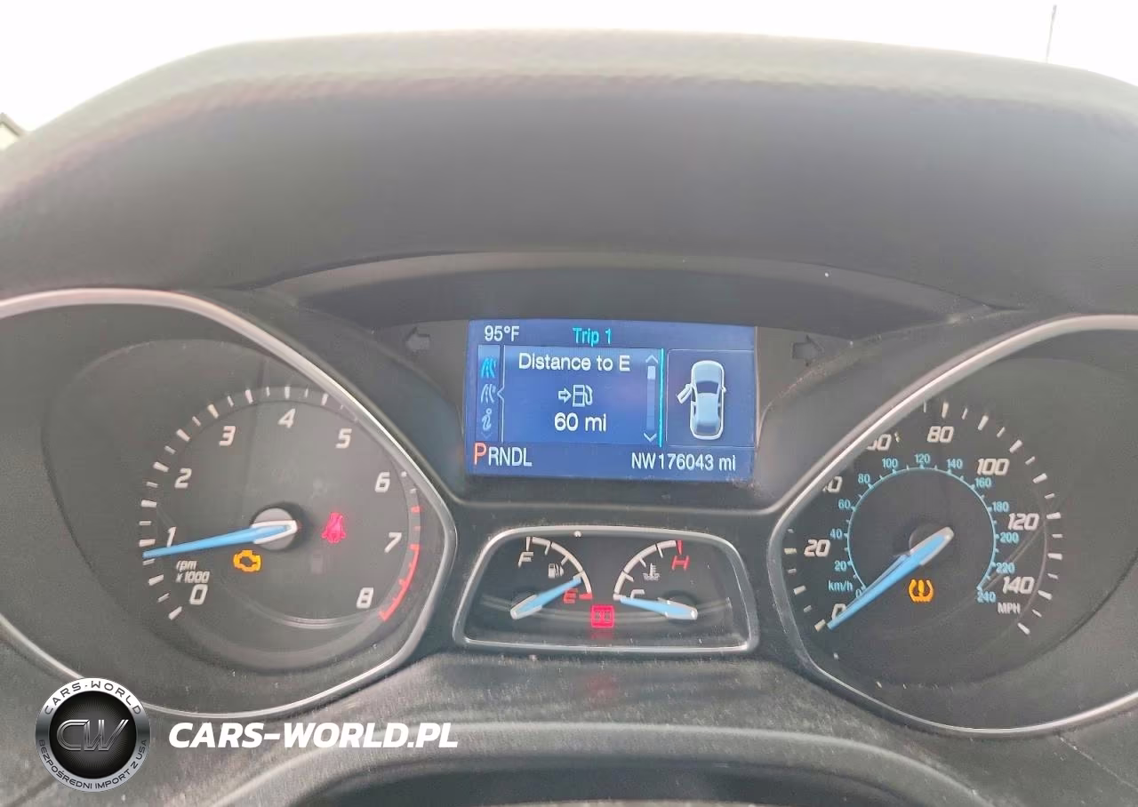 2014 Ford Focus Se VIN:1FADP3K29EL326677 - 9