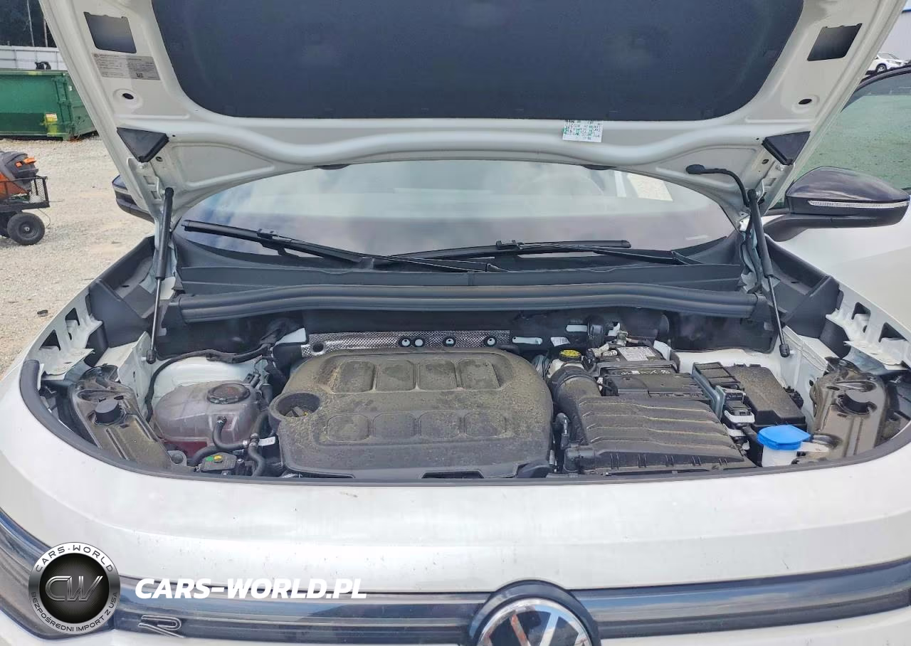 2026 Volkswagen Tiguan Se R-Line Black VIN:3VVHR7RM7TM009966 - 11