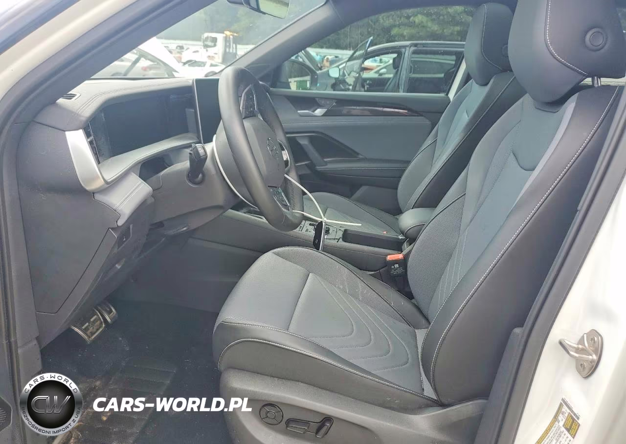 2026 Volkswagen Tiguan Se R-Line Black VIN:3VVHR7RM7TM009966 - 7