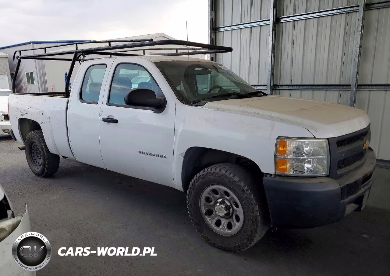 2013 Chevrolet Silverado C1500 VIN:1GCRCPEX5DZ105017 - 4