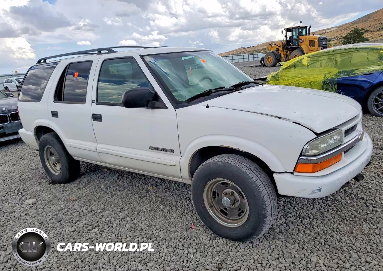 2002 Chevrolet Blazer VIN:1GNDT13W92K152534 - 4